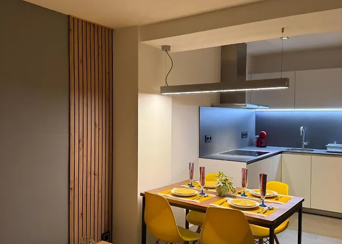 La Calma * 锡切斯